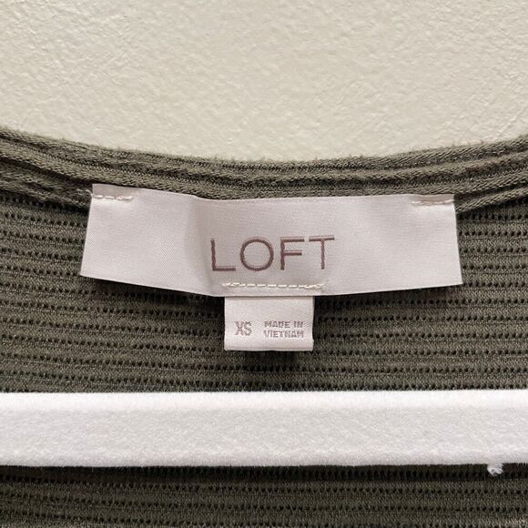 LOFT Olive Green Rib V-Neck Tie Front Tank - Size: XS - Picture 3 of 5